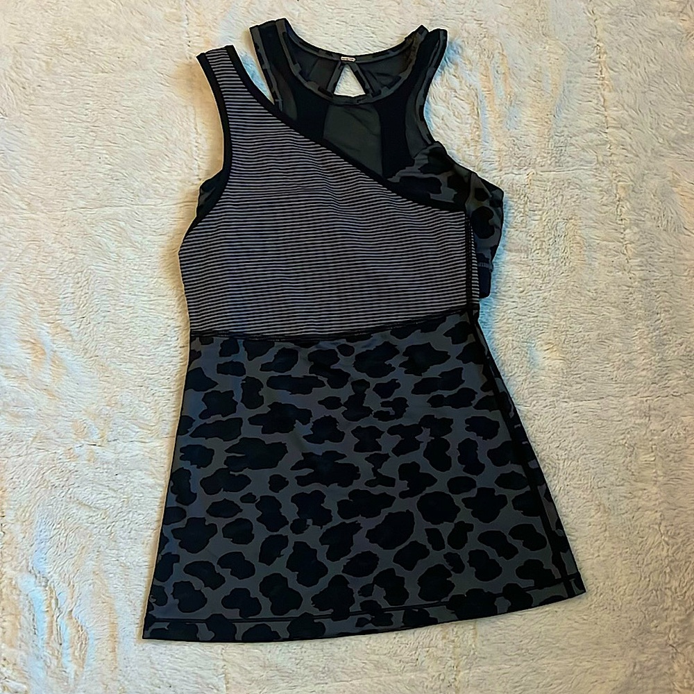 Lululemon mash up, asymmetrical tank top with matching sports bra